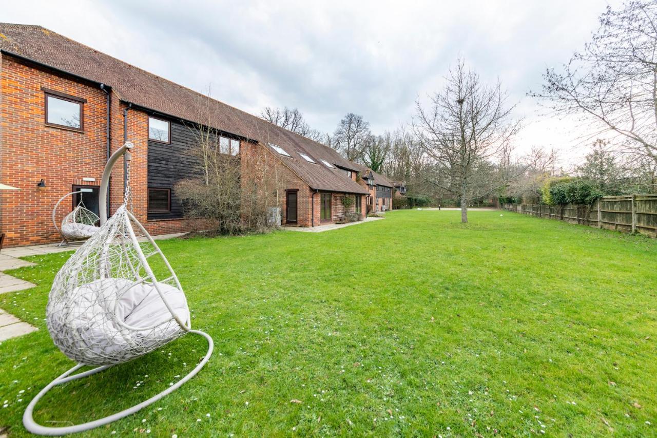 The Grange On Warbrook Estate 호텔 훅 외부 사진